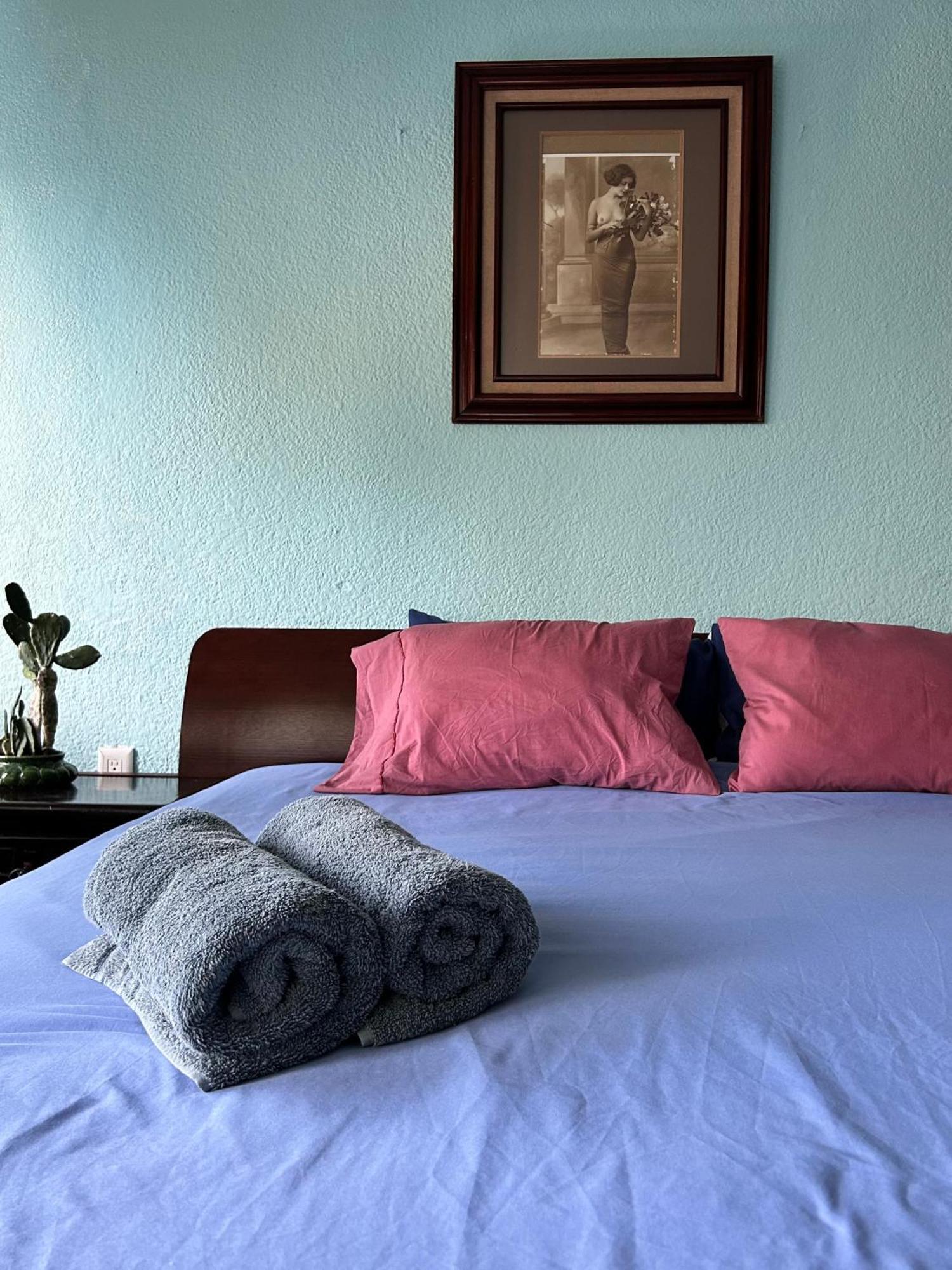 Front Beach Private Room With Shared Bathroom แคนคูน ภายนอก รูปภาพ