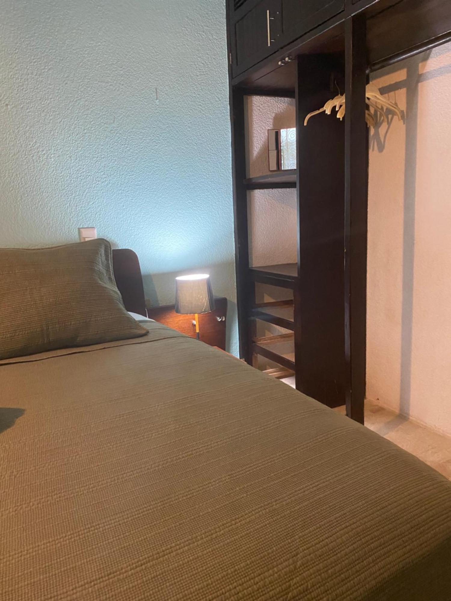 Front Beach Private Room With Shared Bathroom แคนคูน ภายนอก รูปภาพ