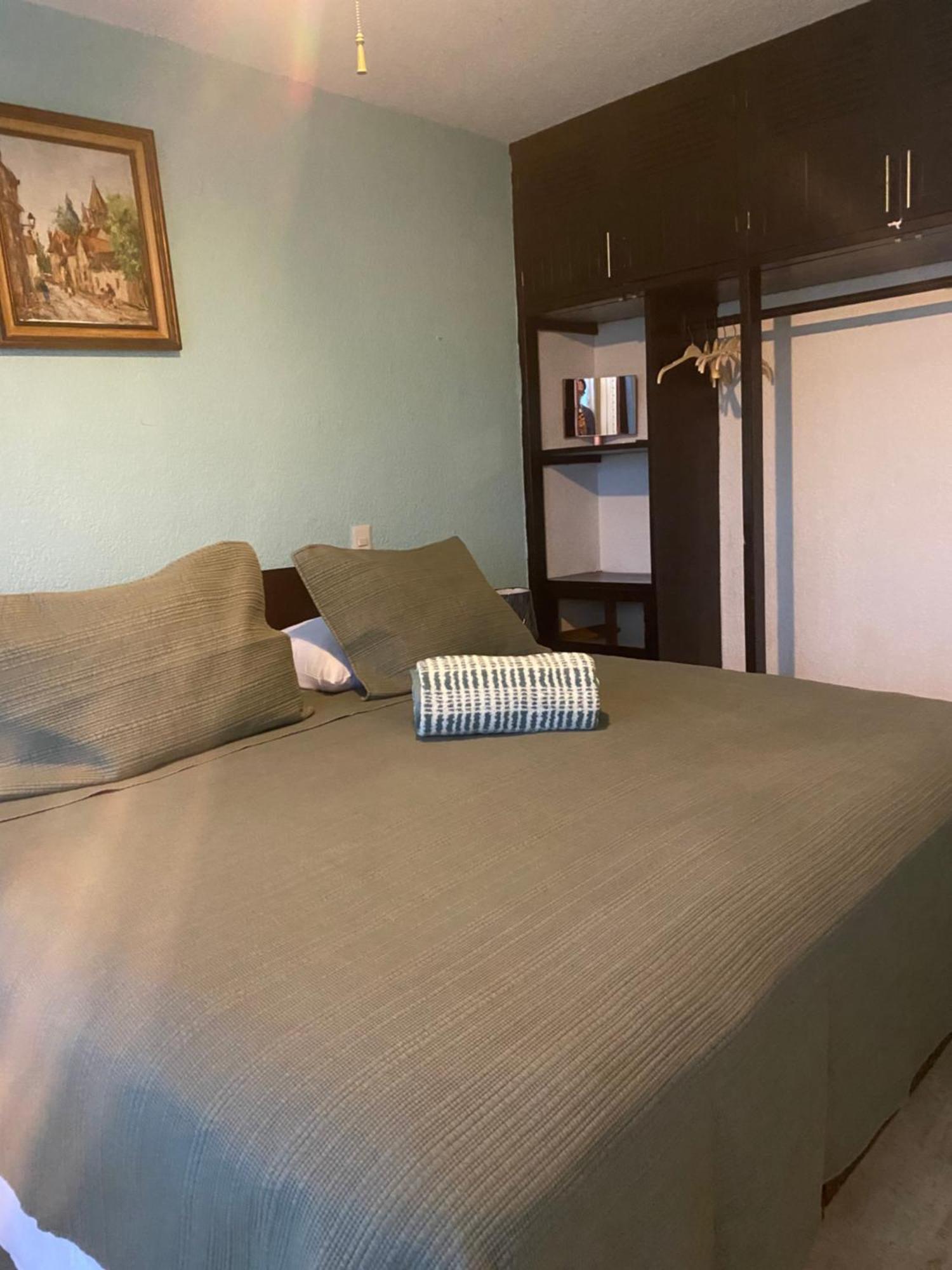 Front Beach Private Room With Shared Bathroom แคนคูน ภายนอก รูปภาพ